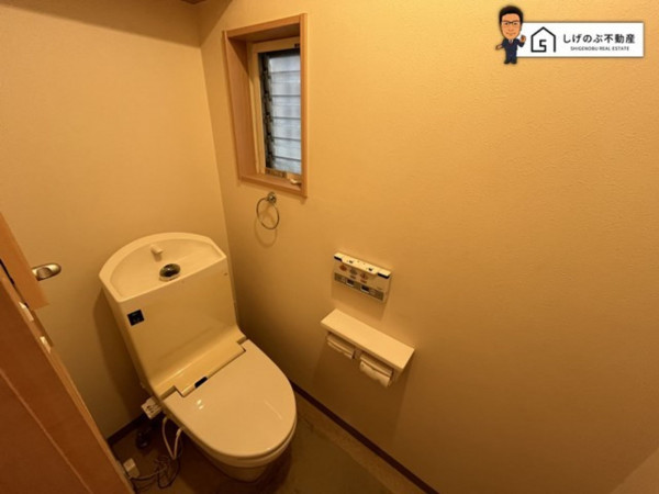 湖南市吉永、中古一戸建てのトイレ画像です
