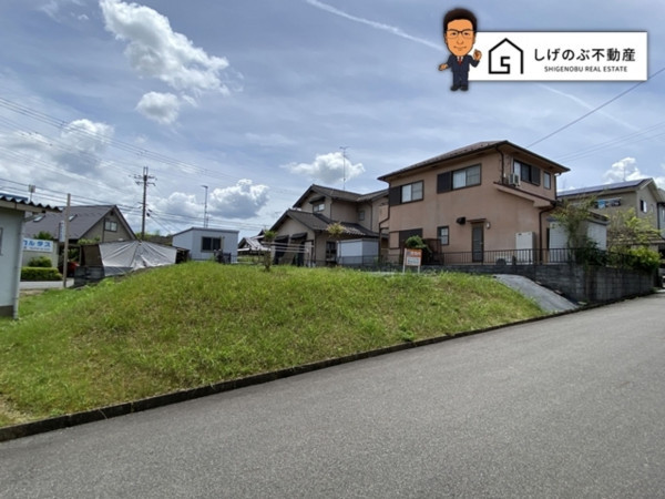 甲賀市甲南町希望ケ丘本町、土地の画像です