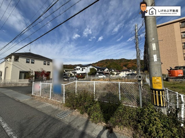 湖南市岩根、土地の画像です