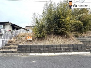 甲賀市甲南町希望ケ丘本町、土地の画像です