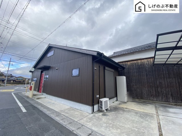 湖南市柑子袋、中古一戸建ての外観画像です