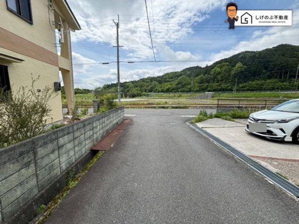 湖南市岩根、中古一戸建ての画像です