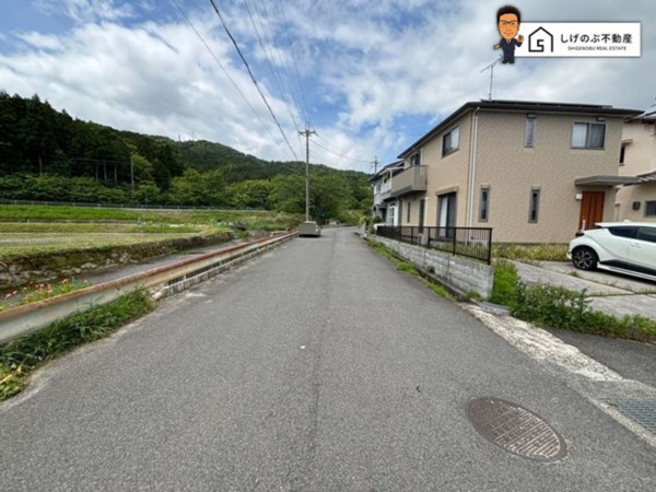 湖南市岩根、中古一戸建ての画像です