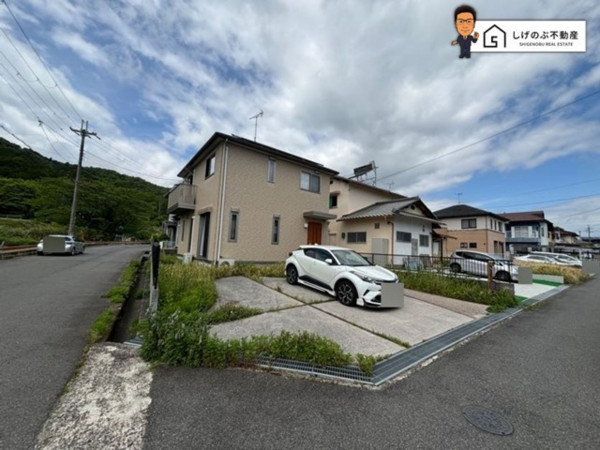 湖南市岩根、中古一戸建ての画像です