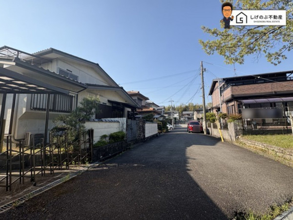 湖南市岩根、中古一戸建ての画像です