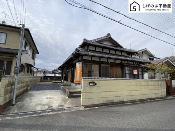 甲賀市甲南町希望ケ丘本町、中古一戸建ての画像です