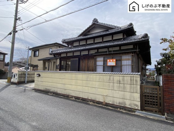 甲賀市甲南町希望ケ丘本町、中古一戸建ての画像です