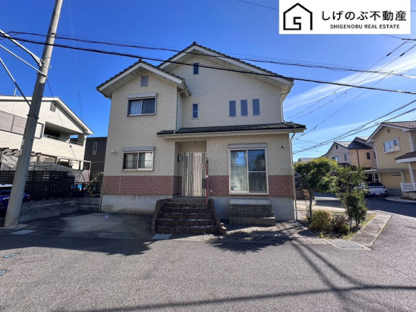 草津市新浜町、中古一戸建ての外観画像です