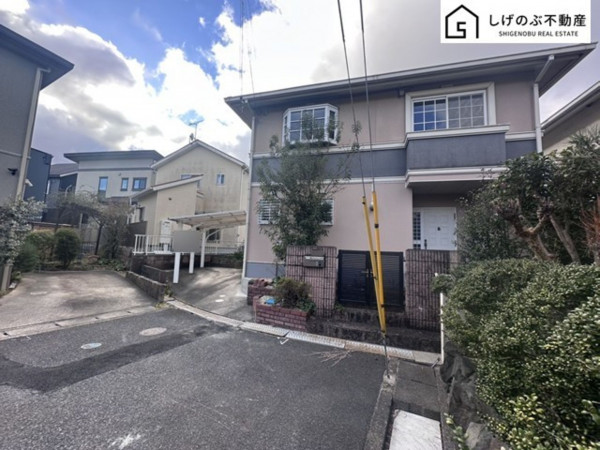 草津市追分、中古一戸建ての外観画像です