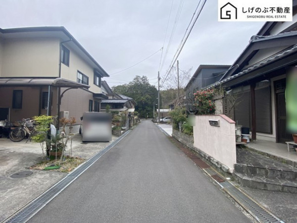 湖南市岩根、中古一戸建ての画像です