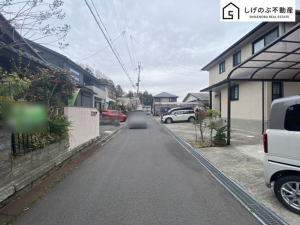 湖南市岩根、中古一戸建ての画像です