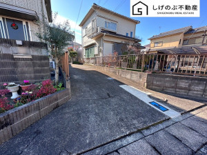 草津市新浜町、中古一戸建ての外観画像です