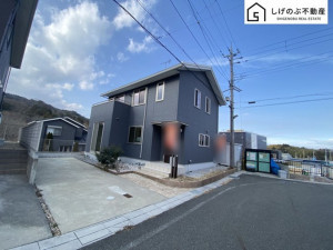 湖南市日枝山手台、中古一戸建ての画像です