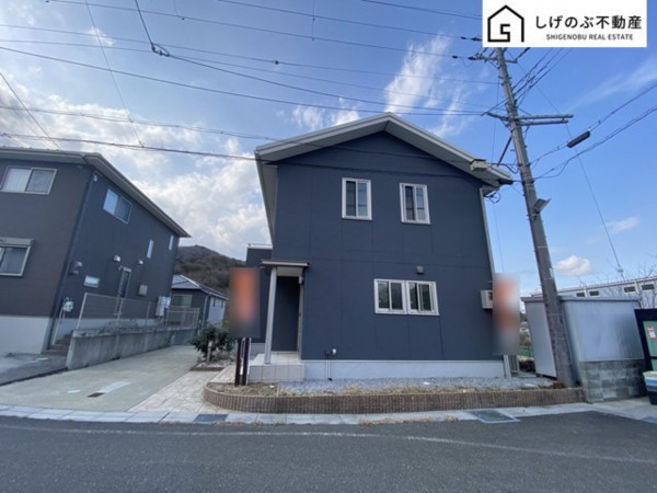 湖南市日枝山手台、中古一戸建ての画像です