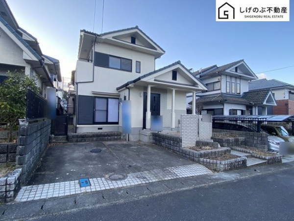 栗東市下戸山、中古一戸建ての画像です