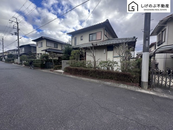 草津市若草、中古一戸建ての外観画像です