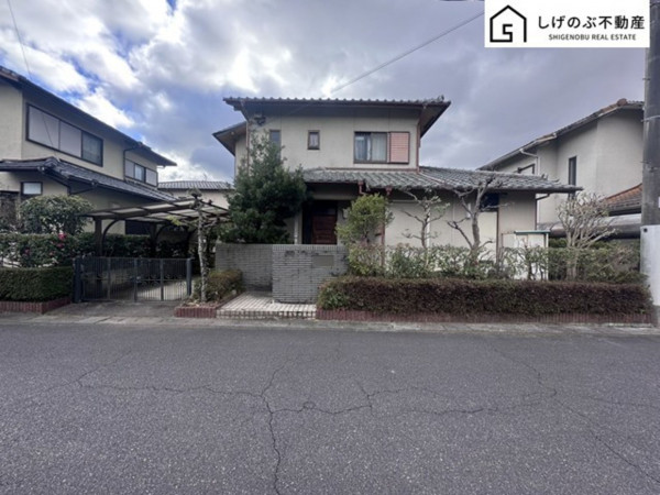 草津市若草、中古一戸建ての外観画像です