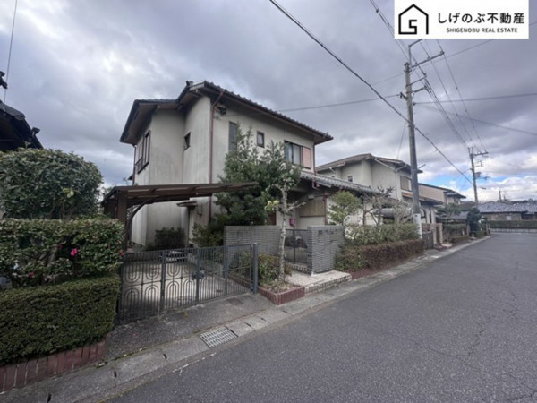 草津市若草、中古一戸建ての外観画像です