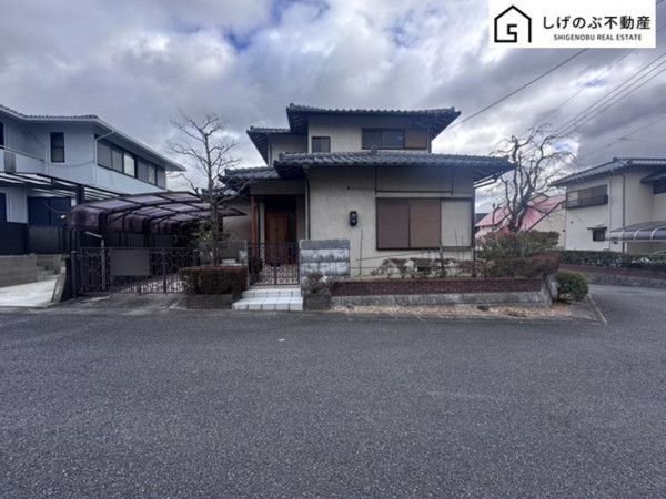 草津市若草、中古一戸建ての外観画像です