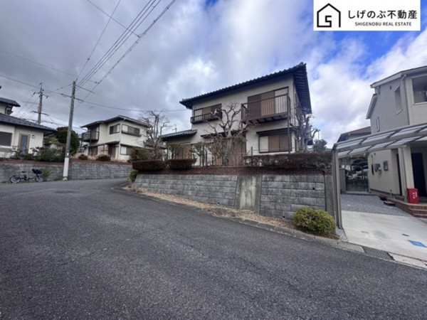 草津市若草、中古一戸建ての外観画像です