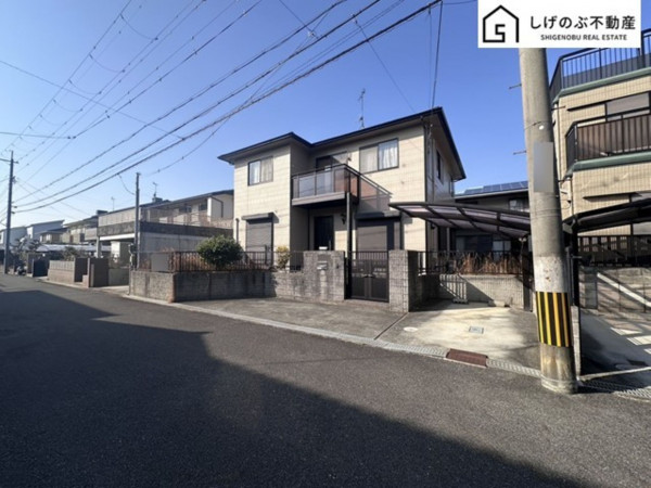 草津市桜ヶ丘、中古一戸建ての外観画像です