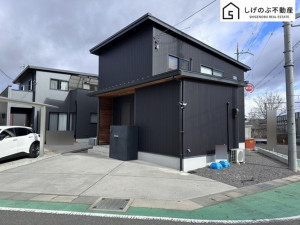草津市追分、中古一戸建ての外観画像です