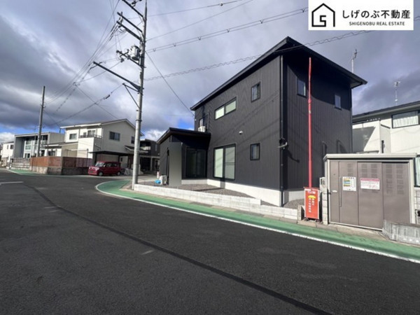 草津市追分、中古一戸建ての外観画像です