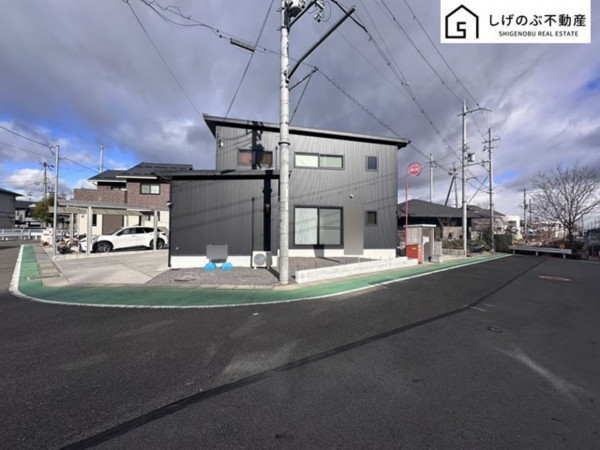草津市追分、中古一戸建ての外観画像です