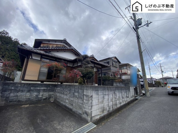 湖南市柑子袋西、中古一戸建ての外観画像です