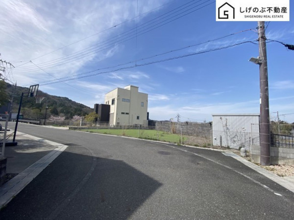 湖南市日枝山手台、中古一戸建ての画像です