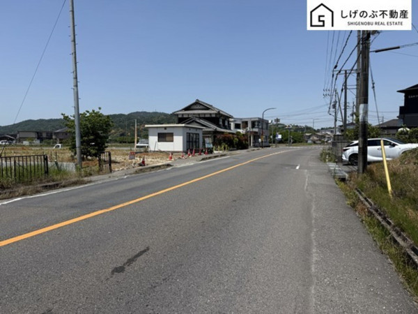 湖南市岩根、土地の画像です