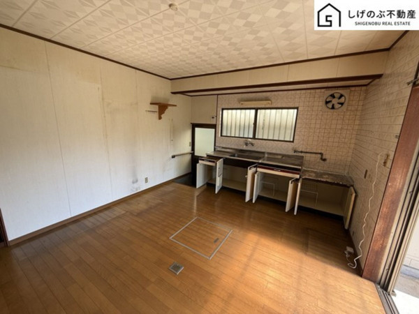 甲賀市水口町新城、中古一戸建ての画像です