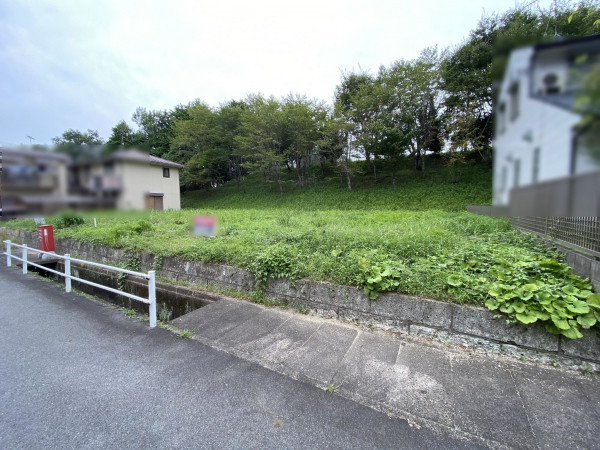 甲賀市甲南町希望ケ丘、土地の画像です