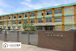 湖南市岩根、中古一戸建ての中学校画像です