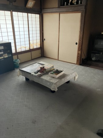下新川郡朝日町平柳、中古一戸建ての居間画像です