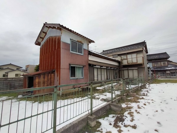 下新川郡朝日町平柳、中古一戸建ての外観画像です