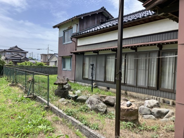 下新川郡朝日町平柳、中古一戸建ての画像です