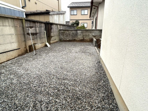 富山市四ツ葉町、中古一戸建ての駐車場画像です