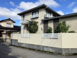 富山市赤田、中古一戸建ての外観画像です