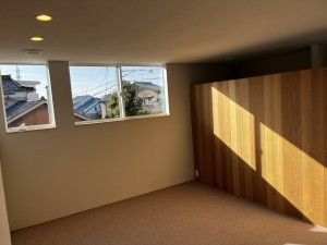 富山市呉羽町、中古一戸建ての寝室画像です