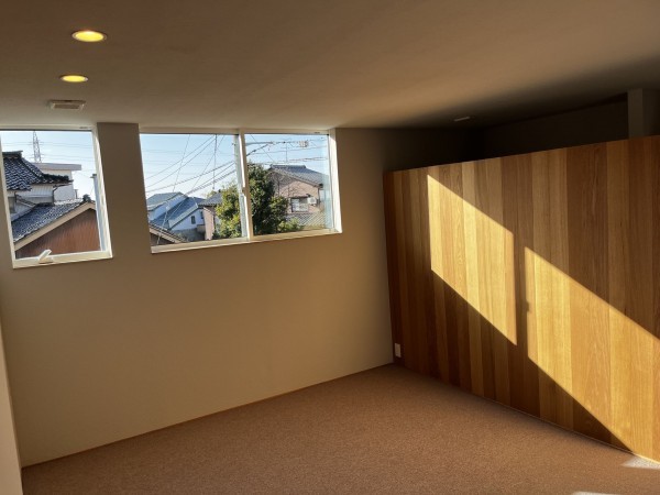 富山市呉羽町、中古一戸建ての寝室画像です