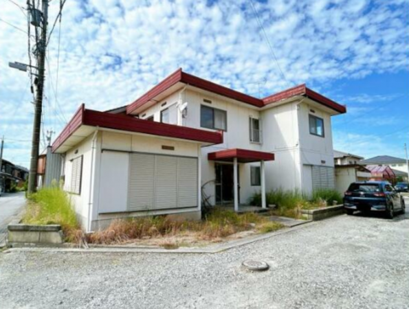 滑川市上小泉、中古一戸建ての外観画像です