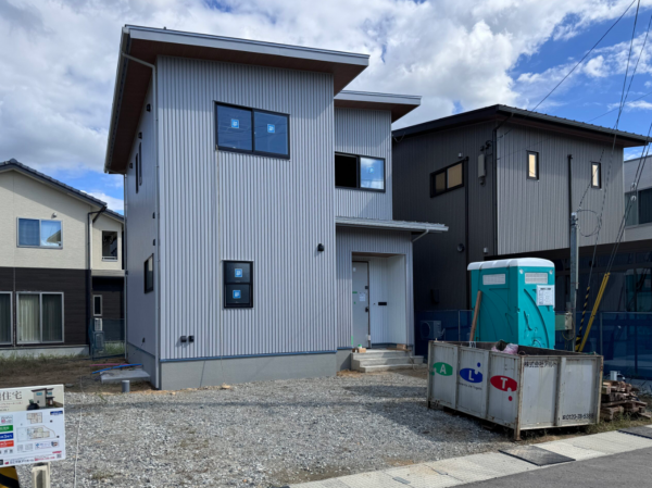 富山市大泉、新築一戸建ての外観画像です