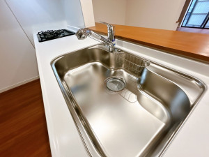 富山市町村、中古一戸建てのキッチン画像です