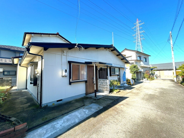 富山市町村、中古一戸建ての外観画像です