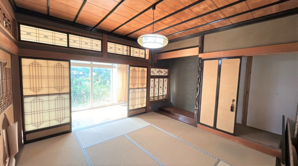 魚津市平伝寺、中古一戸建ての画像です