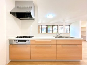 富山市松若町、中古一戸建てのキッチン画像です