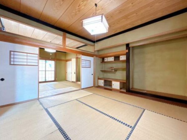 魚津市六郎丸、中古一戸建ての画像です