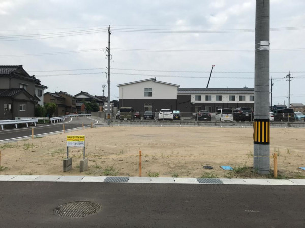 高岡市羽広、土地の外観画像です
