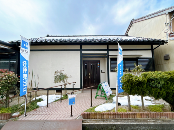射水市若杉、中古一戸建ての外観画像です